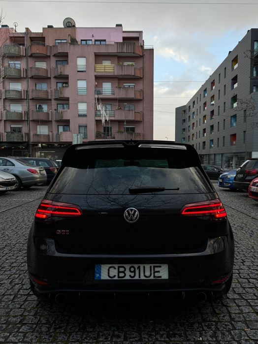 Volkswagen Golf GTI