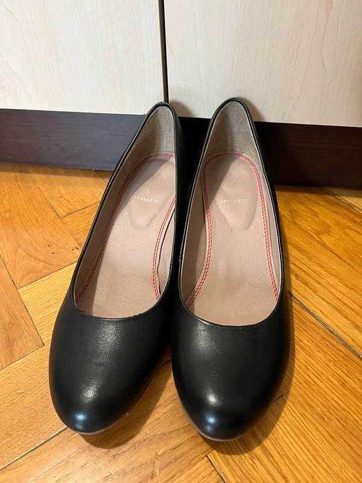 Buty na stabilnym obcasie 39 Lazzarini