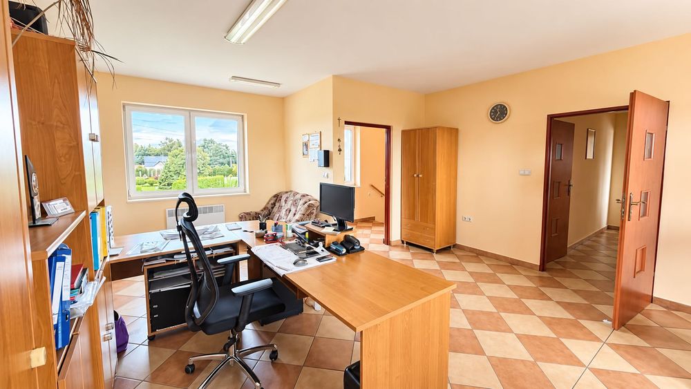 Budynek Biurowo-Usługowy | 317 m² | WODZISŁAW ŚLĄSKI