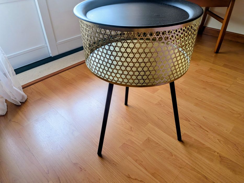 Mesa pequena decorativa