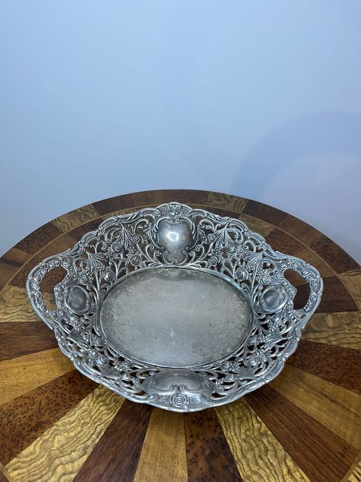 Piękna srebrna patera, kosz na owoce, metalowy. Ozdoby vintage