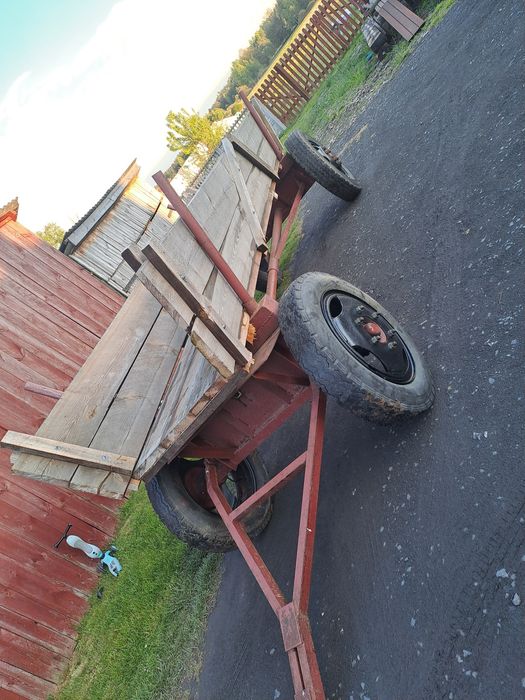 Wòz ciągnikowy żelazny