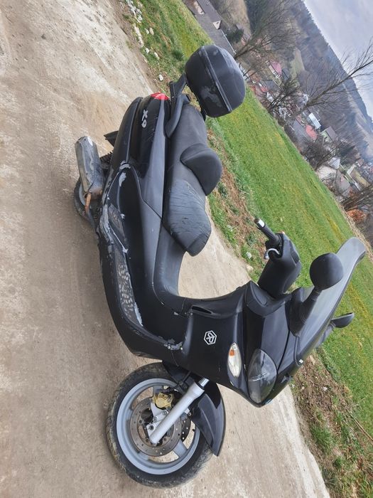 Skuter Piaggio X9