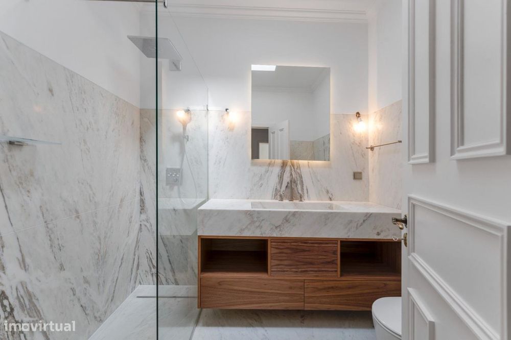 Penthouse T6 com Terraço de 131 m2 e Vista sobre Lisboa | Alvalade