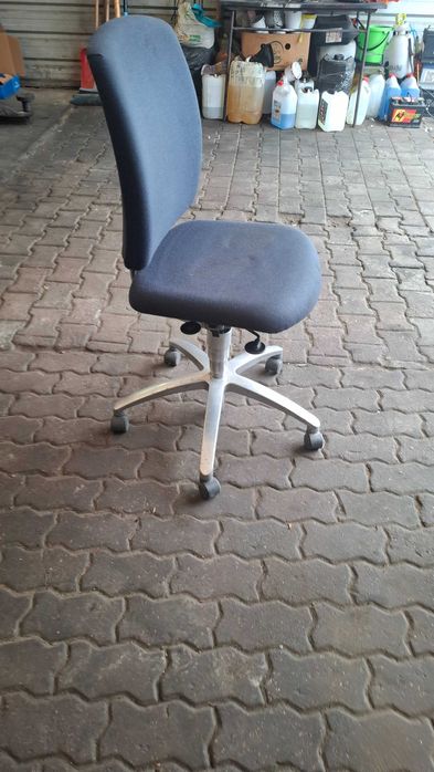 Krzesło obrotowe masywne drabert