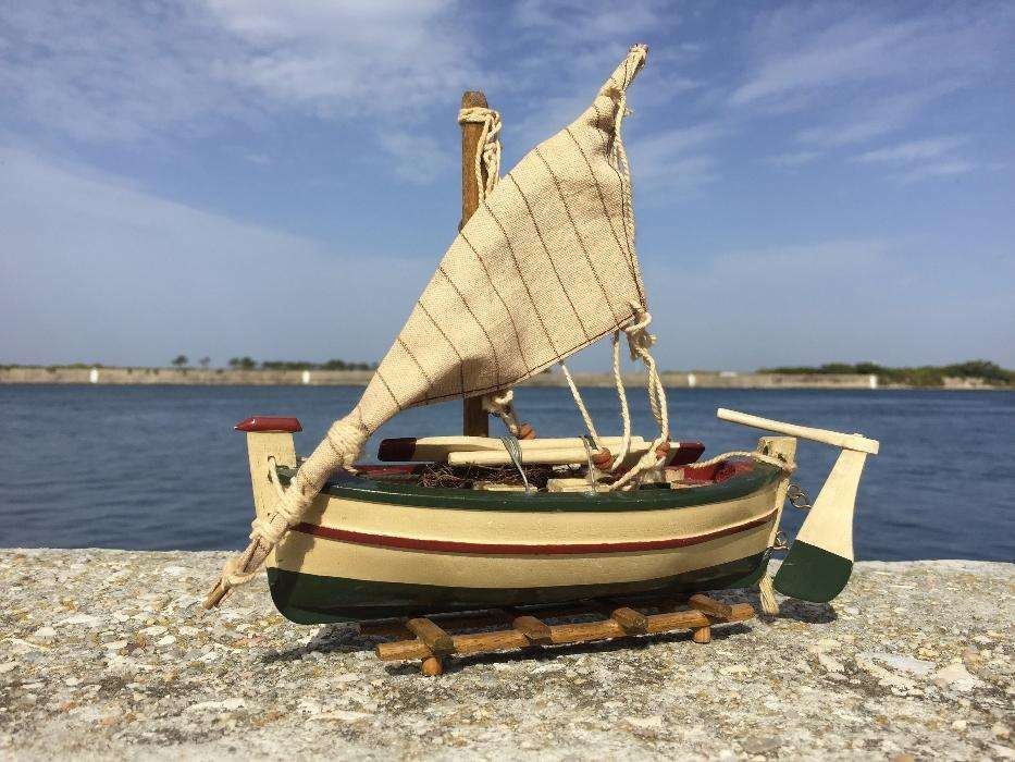 Réplica de barco de pesca