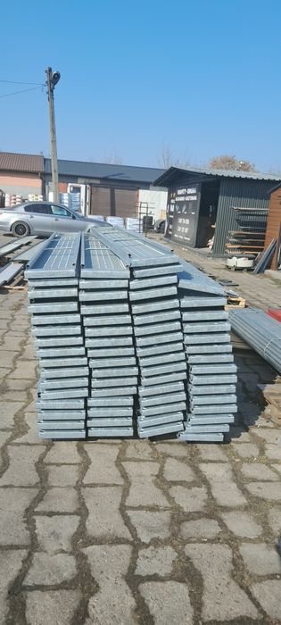 Wynajem rusztowania Plettac Transport na miejsce