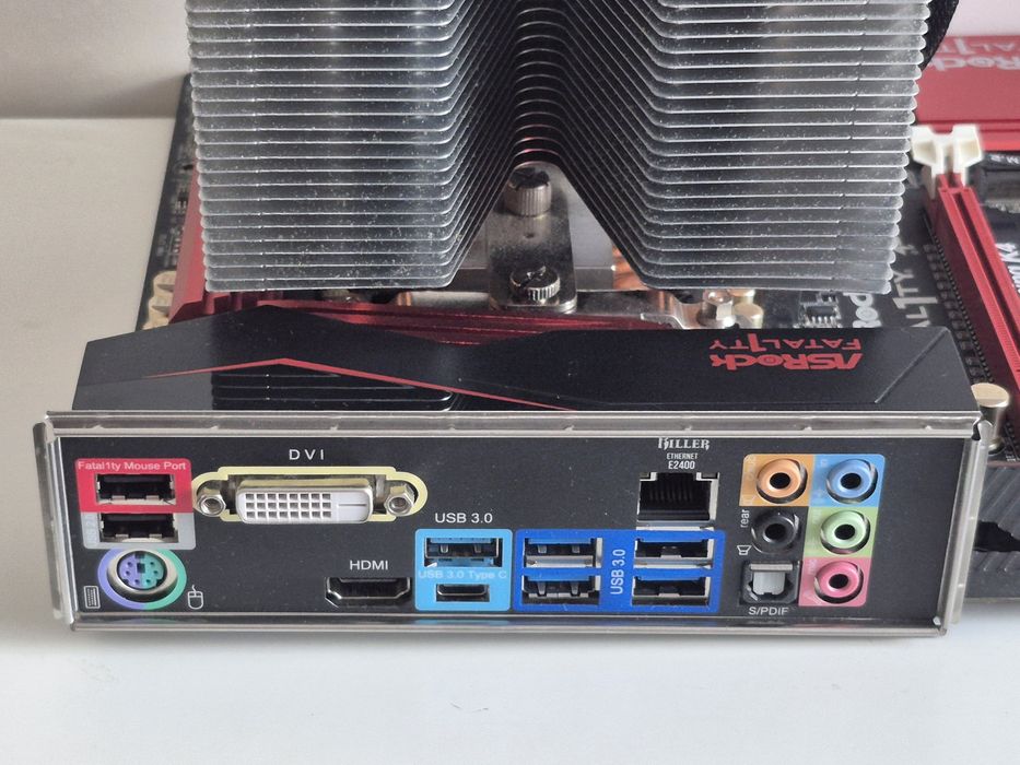 ASRock FATAL1TY Z170 GAMING K4 + Intel i5-6600K + SilentiumPC Fortis 3