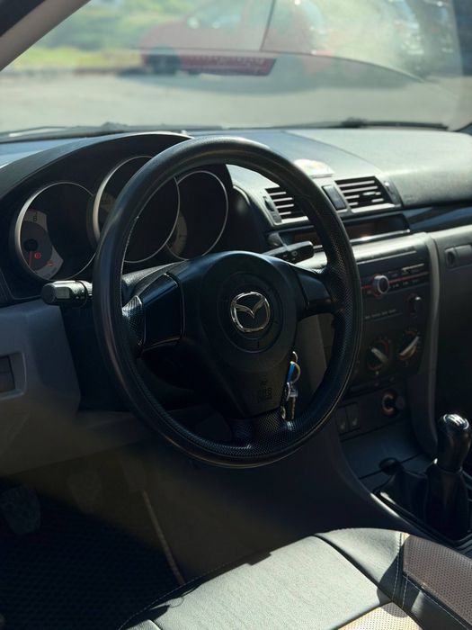 Продам Mazda 3 1.6