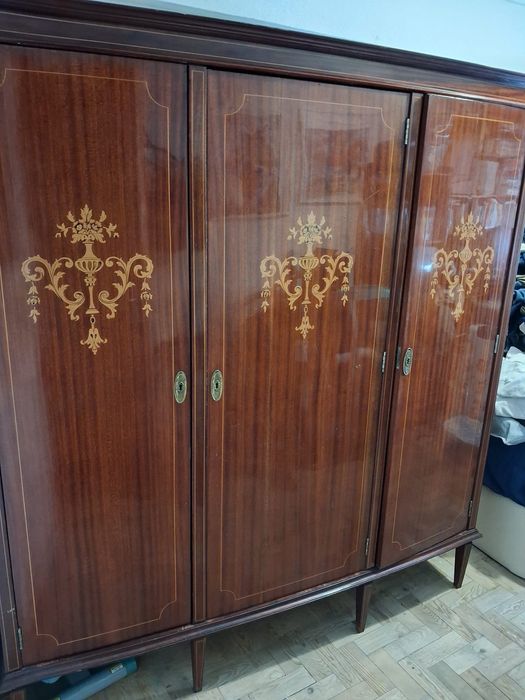 Roupeiro de 3 portas