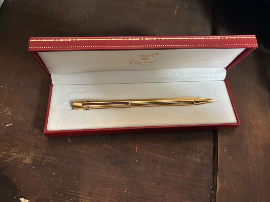 Caneta must de Cartier