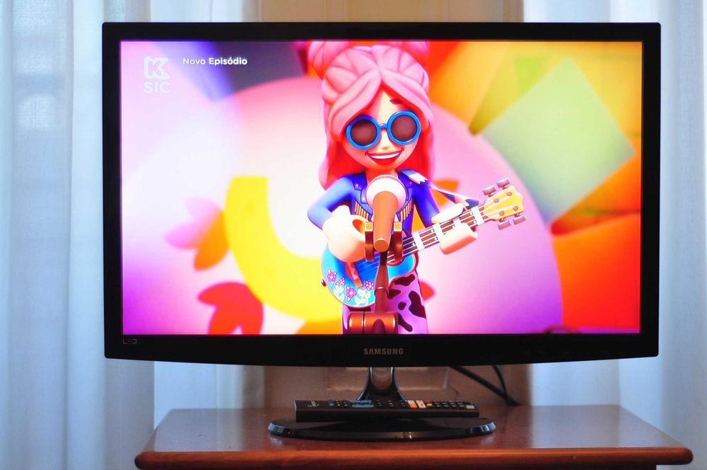 televisão / monitor led Samsung 27 polegadas em excelente estado