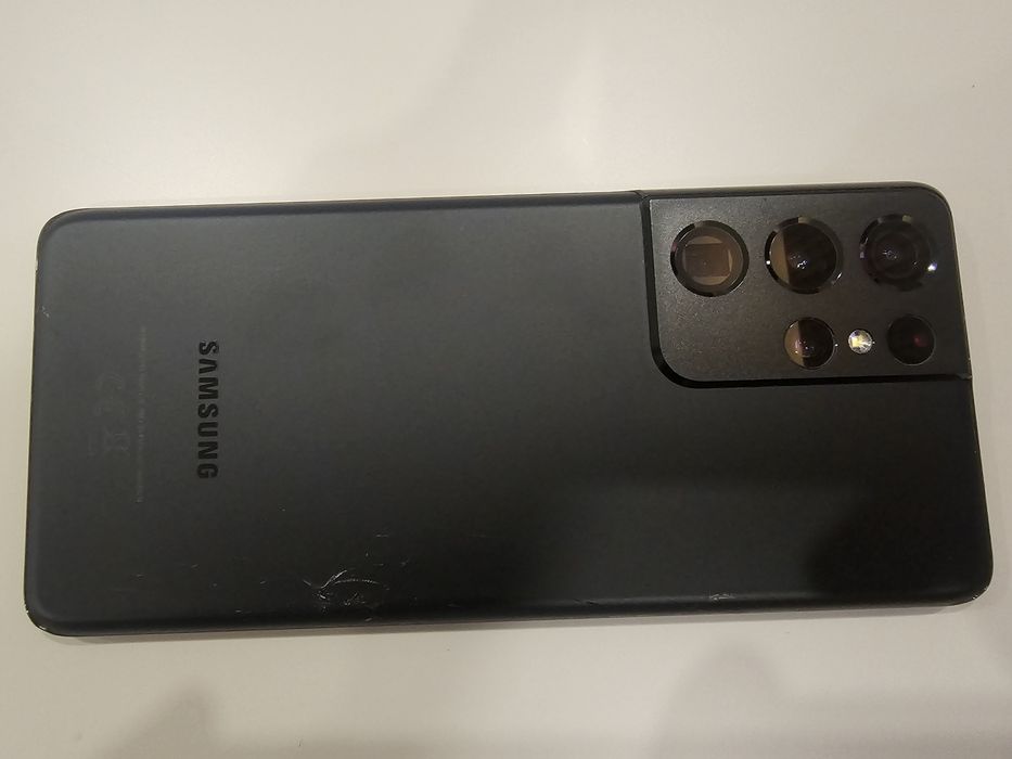 Samsung galaxy S21 ultra 5G (128/ 12gb RAM)