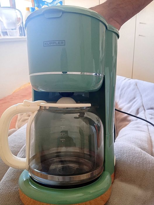Vende-se cafeteria com filtro
