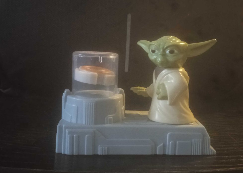 Yoda - Brinquedo Guerra das Estrelas