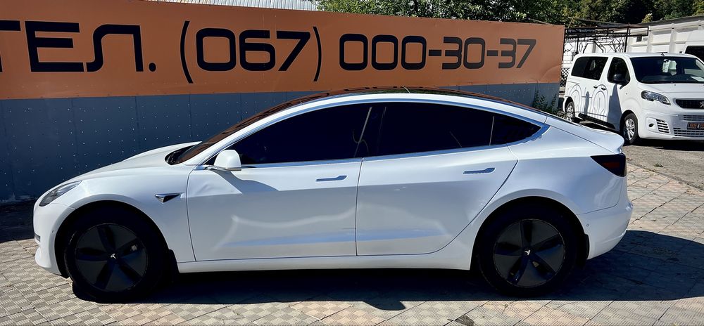 Продам Tesla 3.