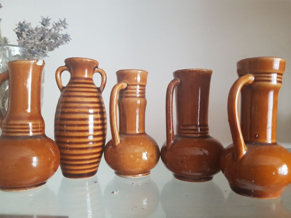 Kamionkowe dzbanuszki