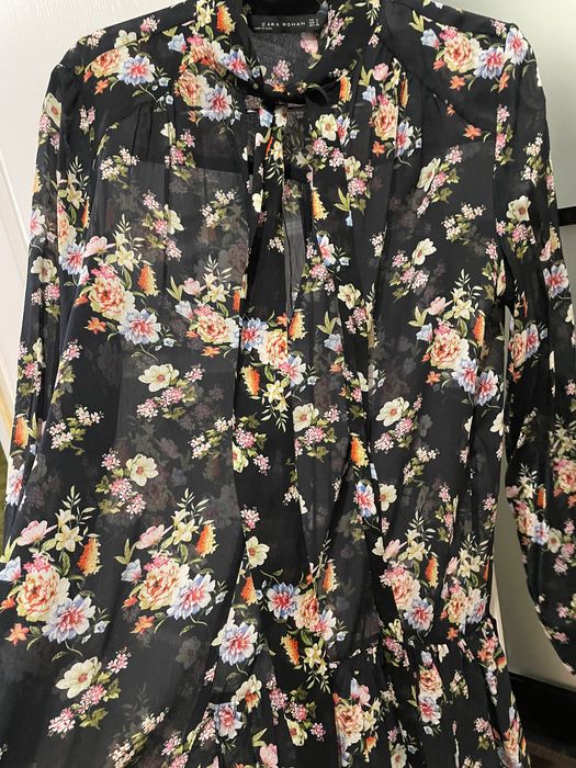 Сукня бренду Zara