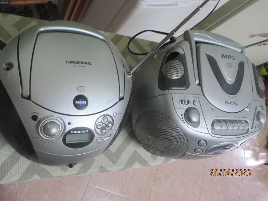 2 rádios - Grundig e Worten para reparação