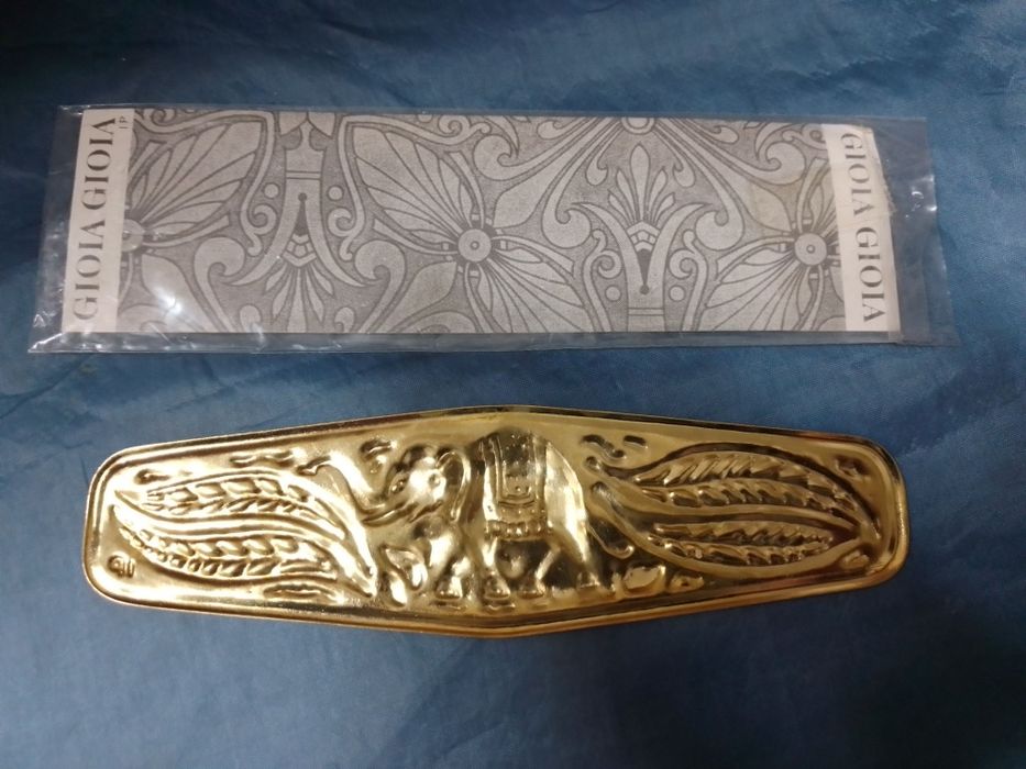 Marcador de livros de latão lavrado