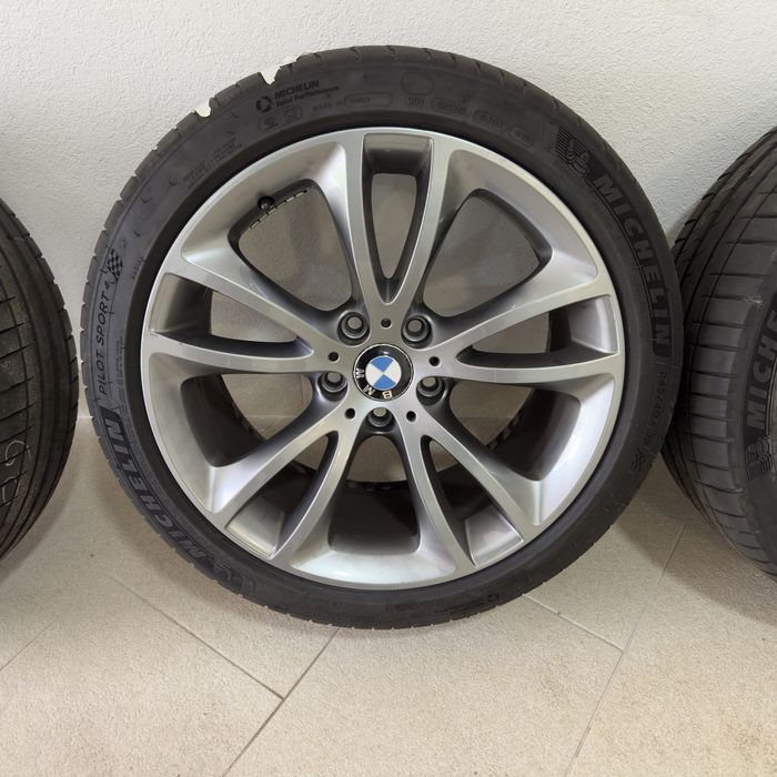 Jantes 19’’ originais BMW com pneus Michelin