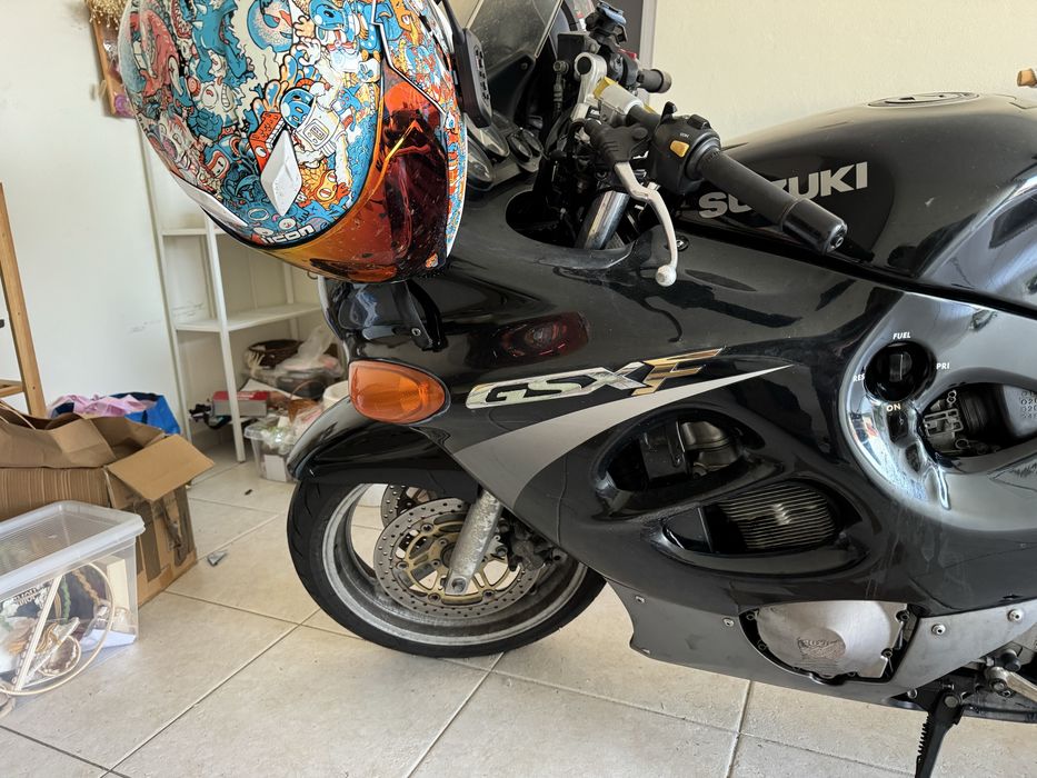 Suzuki GSX-750-F