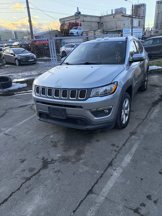 ЛОБОВЕ скло JEEP COMPASS MP 2017-21р в гарному стані