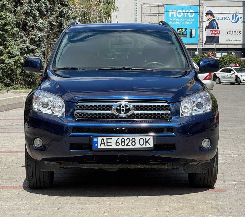 Toyota RAV 4  Автомат повний привід газ бензин 2008
