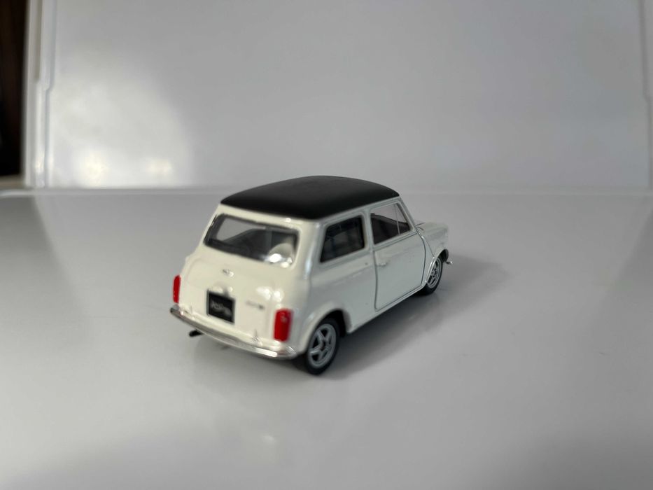 Innocenti Mini Cooper 1300   Welly -  esc.aprox.1/40