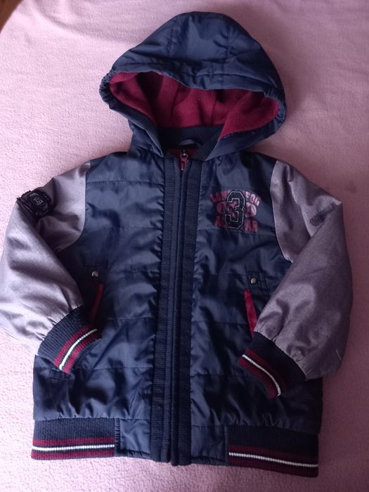 Granatowa kurtka wiosenna 104