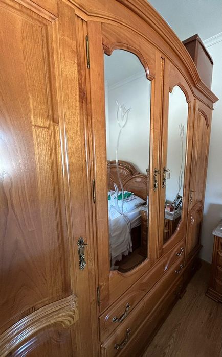 Roupeiro de 4 portas