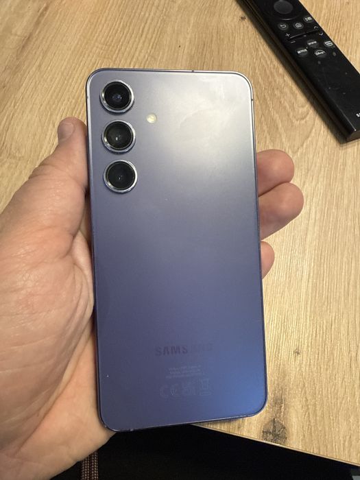 Samsung galaxy s24 8/128