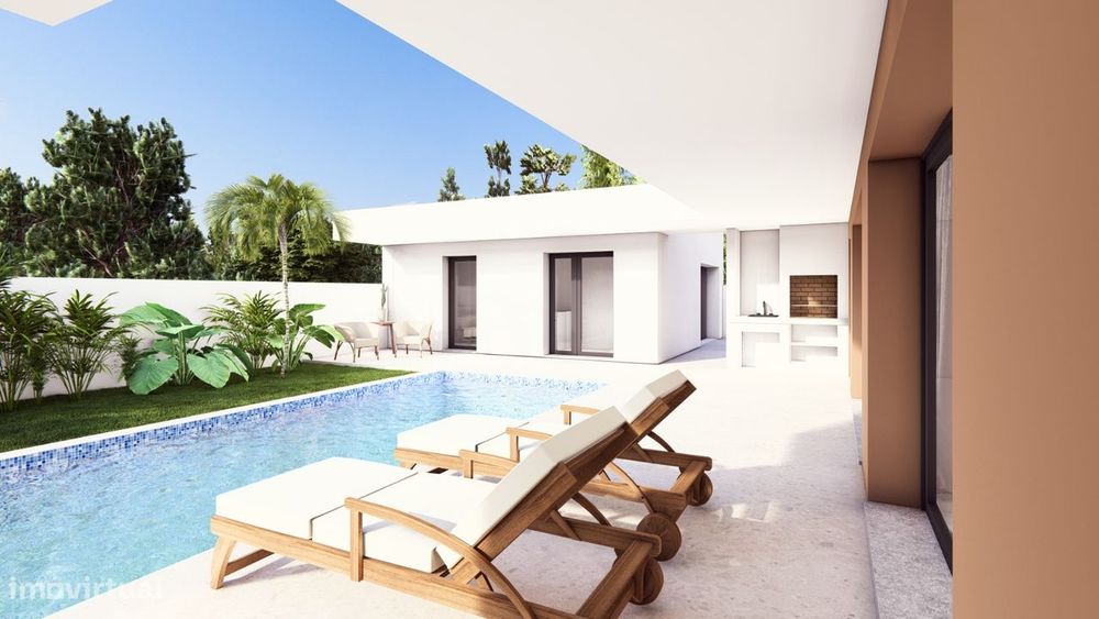 Moradia Isolada térrea T4 com Piscina e Garagem