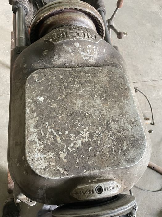 Rosqueadora RIDGID 535 completa a funcionar – Profissional