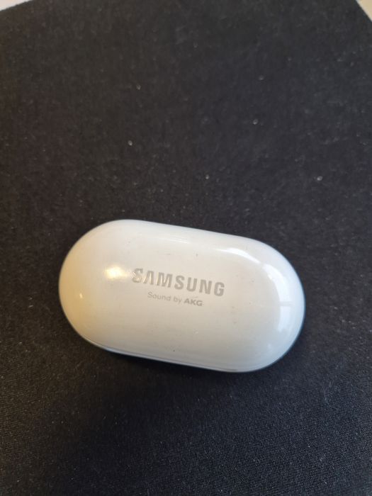 Samsung Galaxy Buds earphones