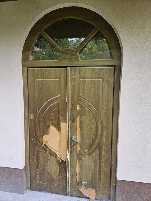 Двері вхідні металеві