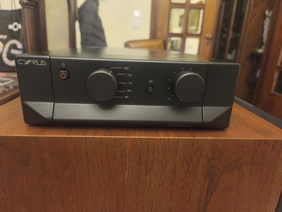 Cyrus Straight Line Amplificador Integrado