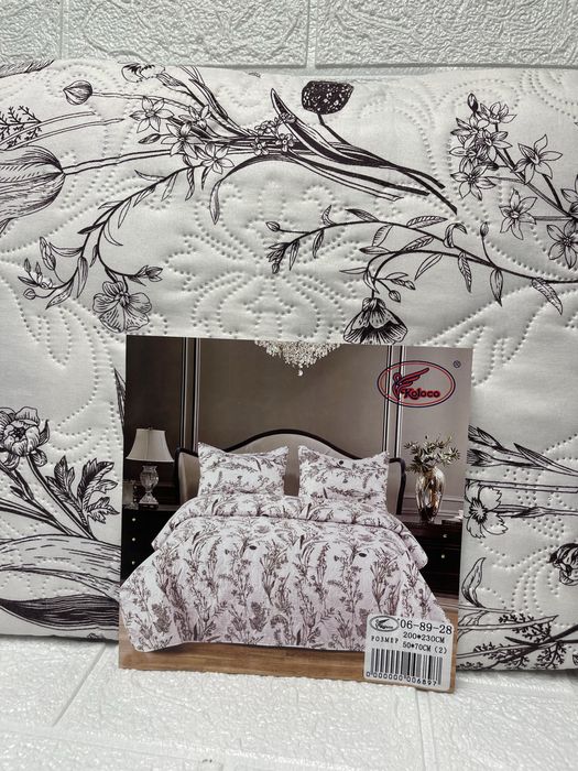 Покривало з наволочками