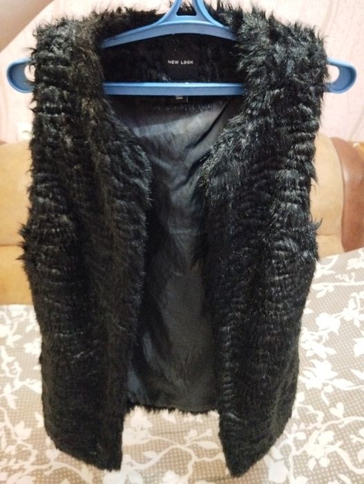 Жилет з штучного хутра
