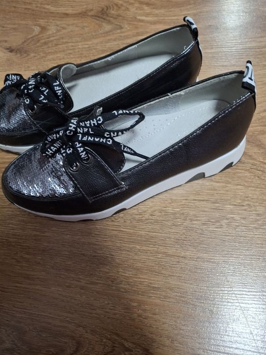 Туфлі для дівчинки