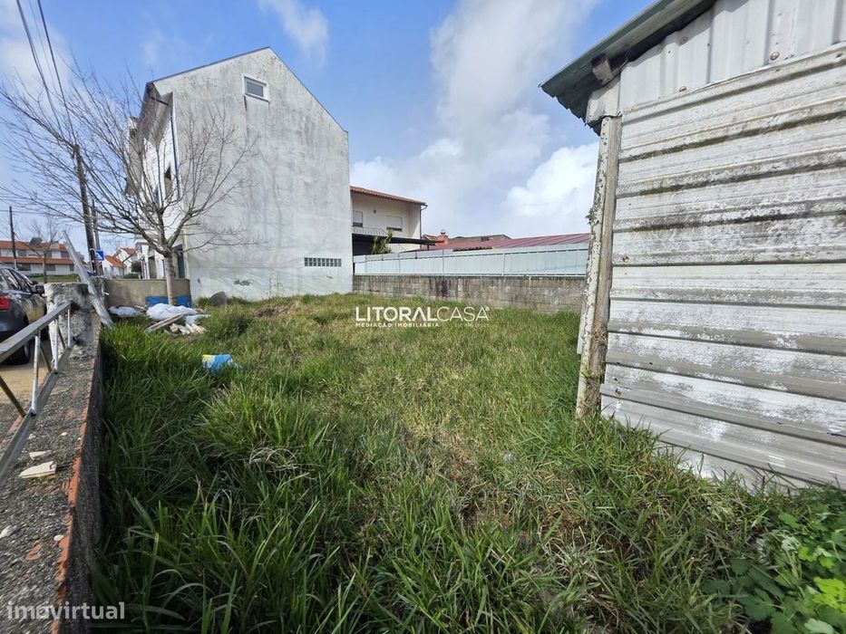 Terreno com 18 metros de frente