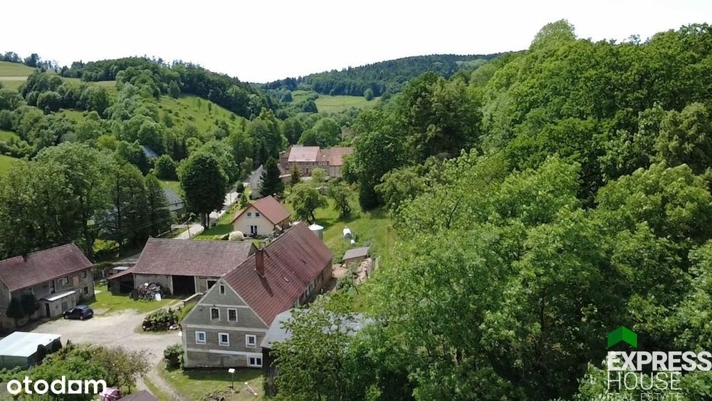 Stare Rochowice – niezwykła działka w górach