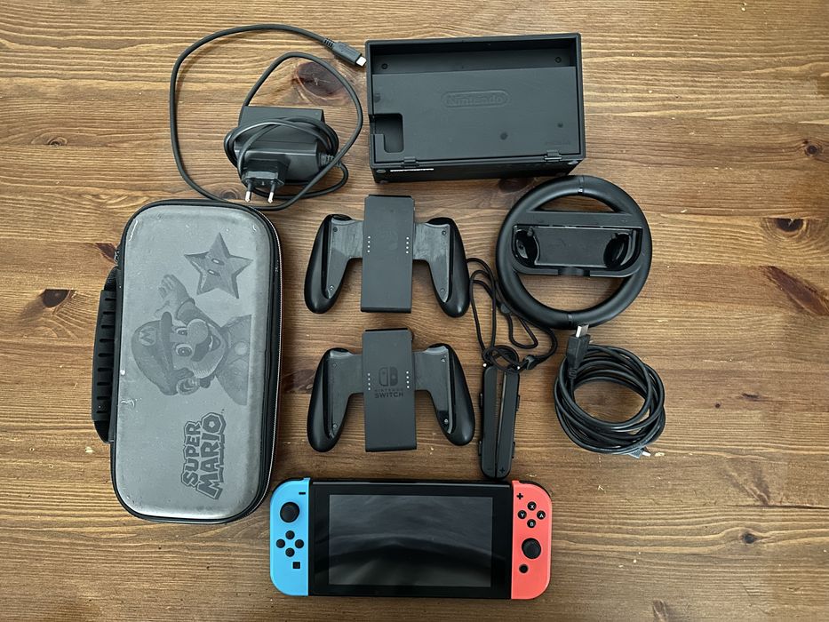 Nintendo Switch V2 + acessórios
