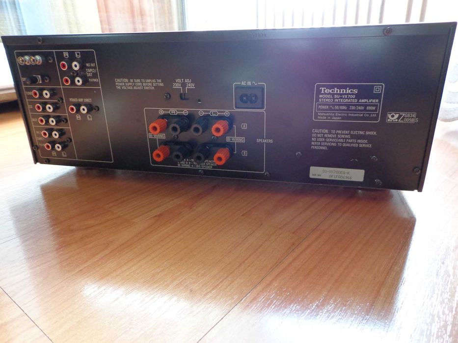 TECHNICS SU-VX700 wzmacniacz