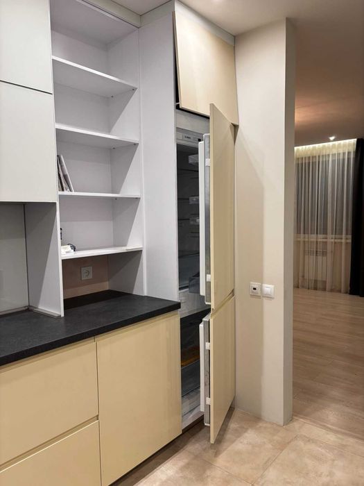 4-х к.квартира з новим євро ремонтом, піша хода до метро, ​​новобудова