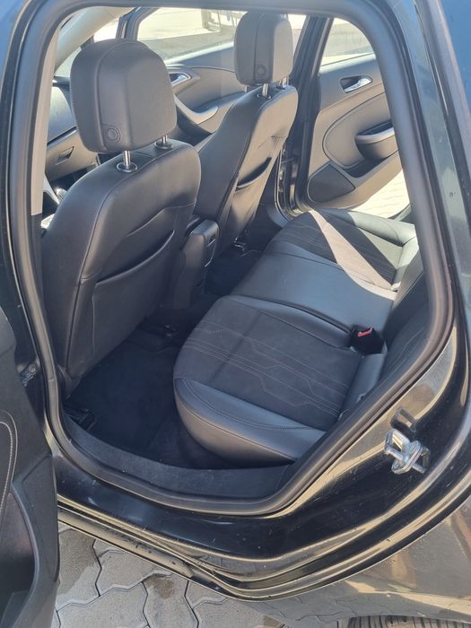 Opel astra sport tourer