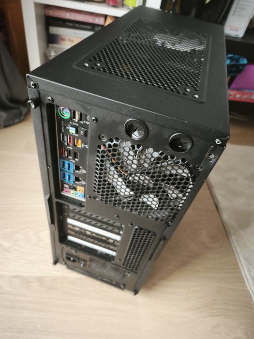 Komputer gamingowy  i7 4930k, 16gb ram,gtx1660ti,  sdd 480gb, monitor,