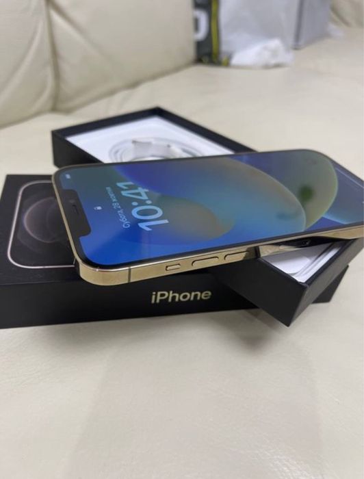 Продаю iPhone 12 Pro Max