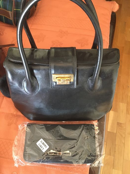Bolsa de senhora e carteira de mão