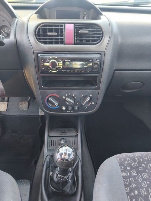 Opel corsa c 1.2 gasolina